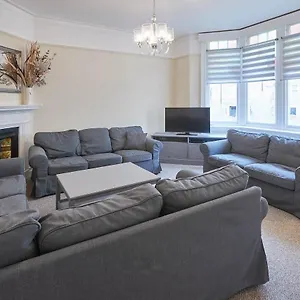 Host & - The Townhouse Holiday home